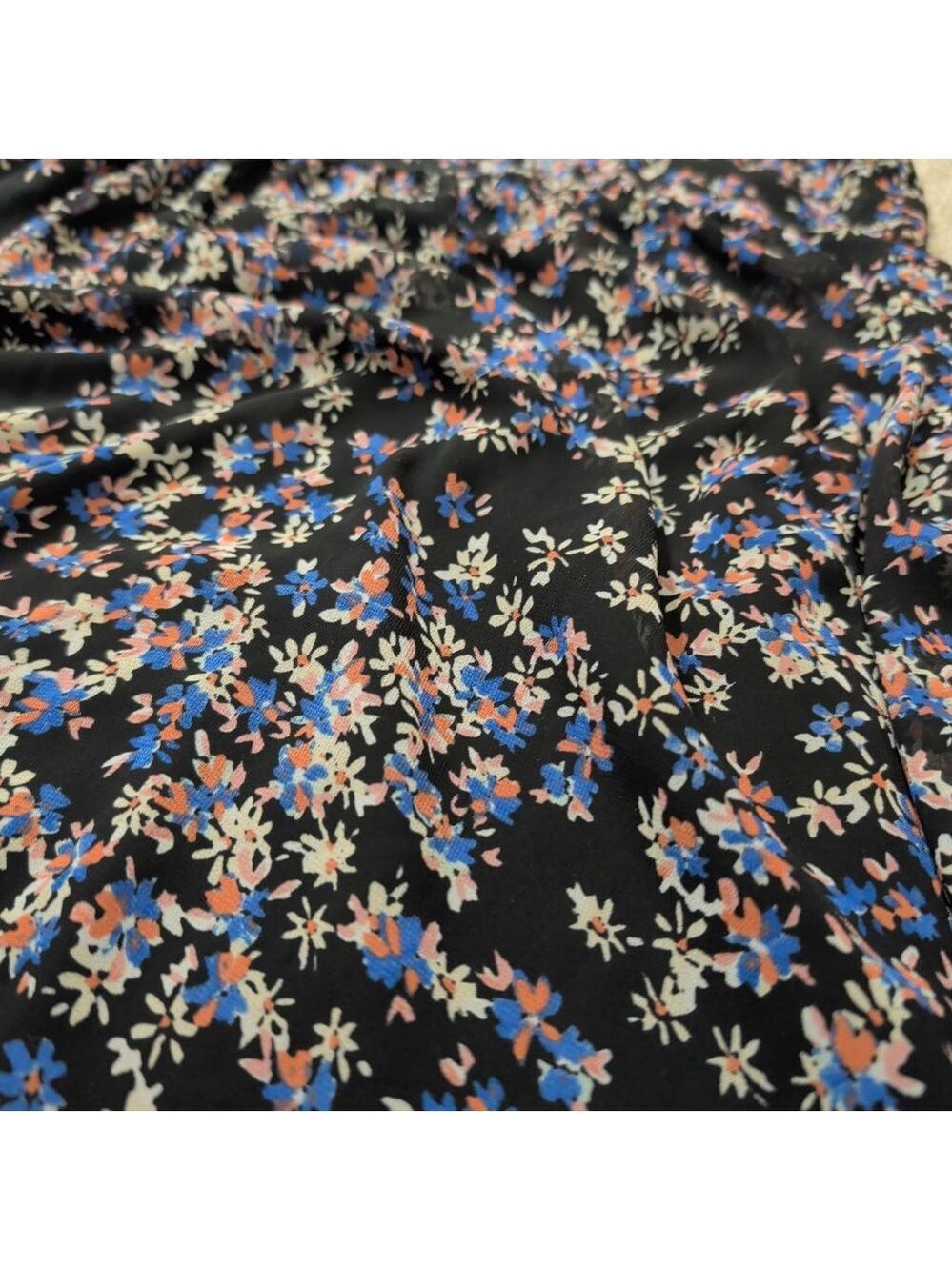 Women's EXPRESS Black Floral Mini Dress M - Picture 3 of 7